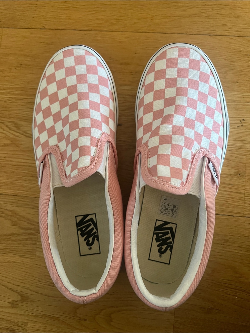 Vans Kids Checkerboard Slip-On in Pink and White